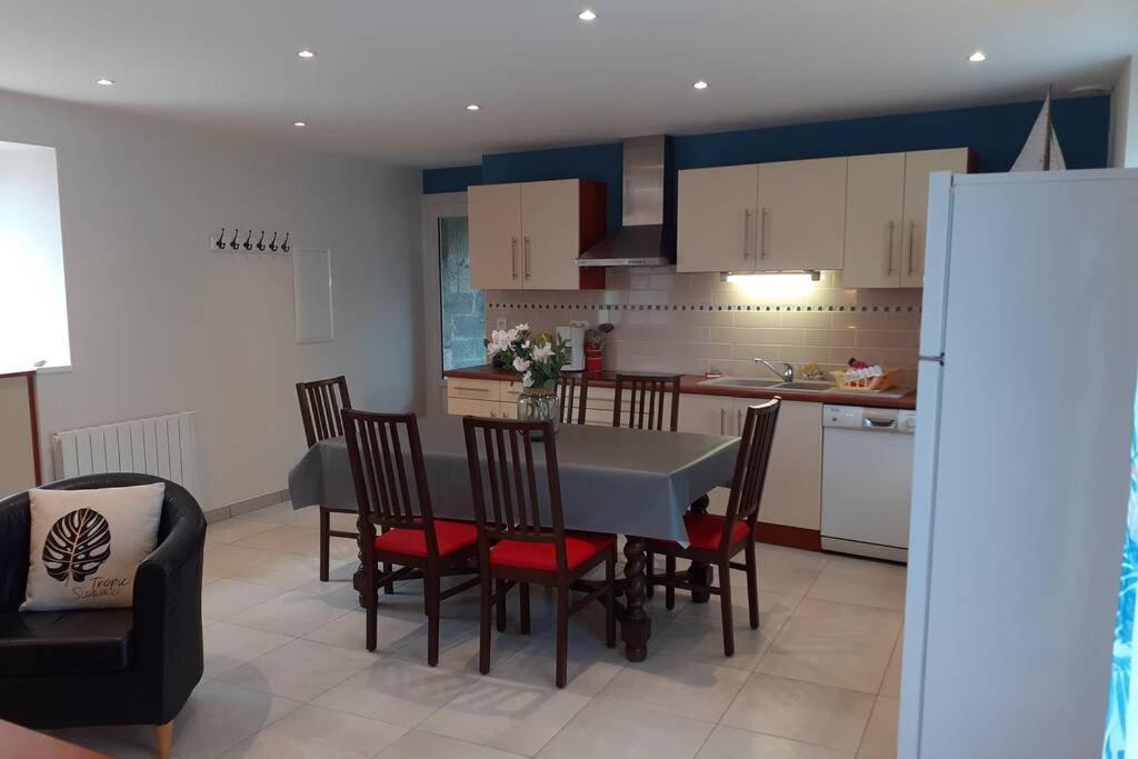 Appartement 4 Pers Dans Longere A 800M De La Plage Plouhinec  Eksteriør bilde